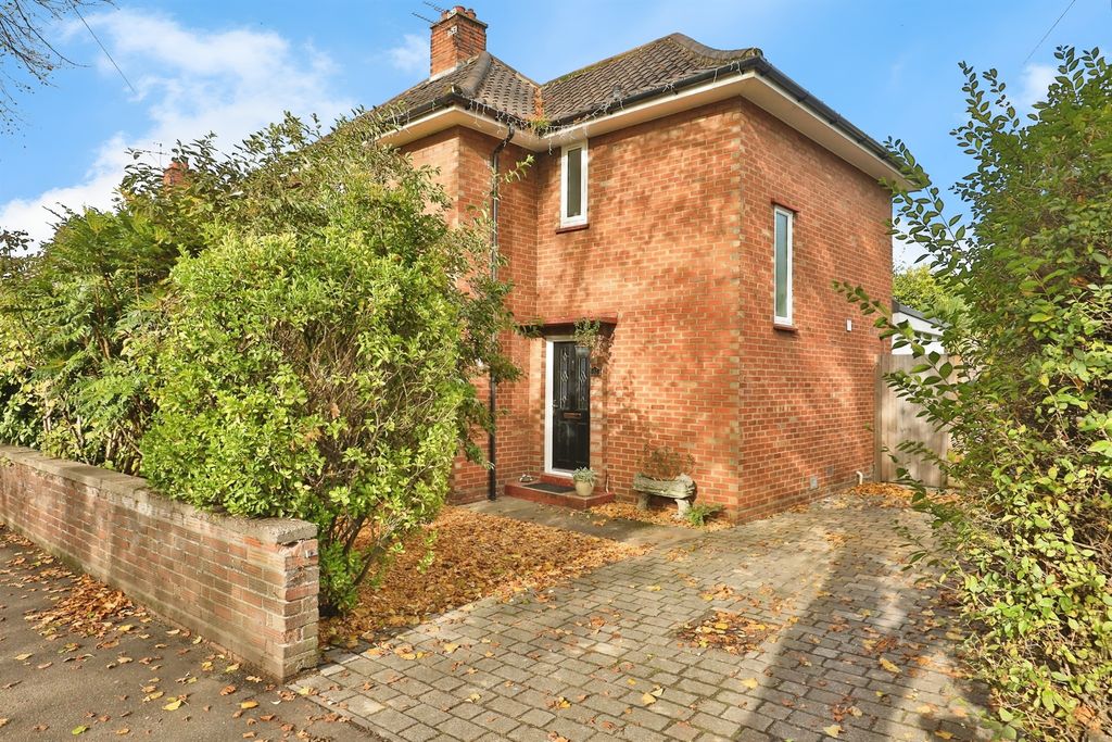 Property photo 1 of 17