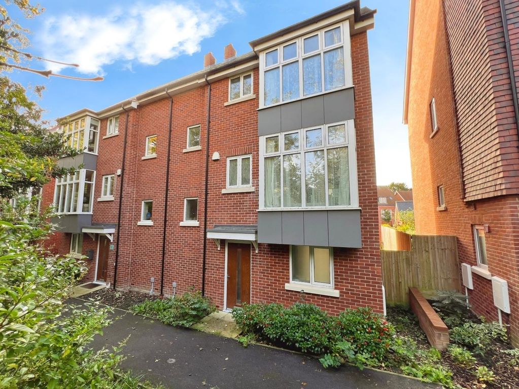 Property photo 1 of 17 Front