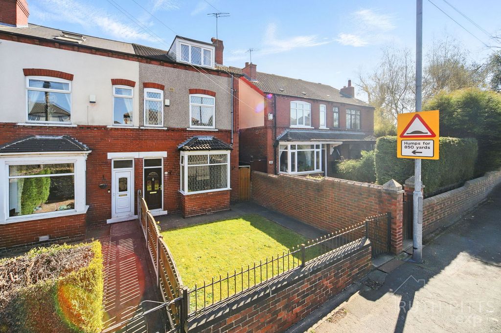 Property photo 3 of 26
