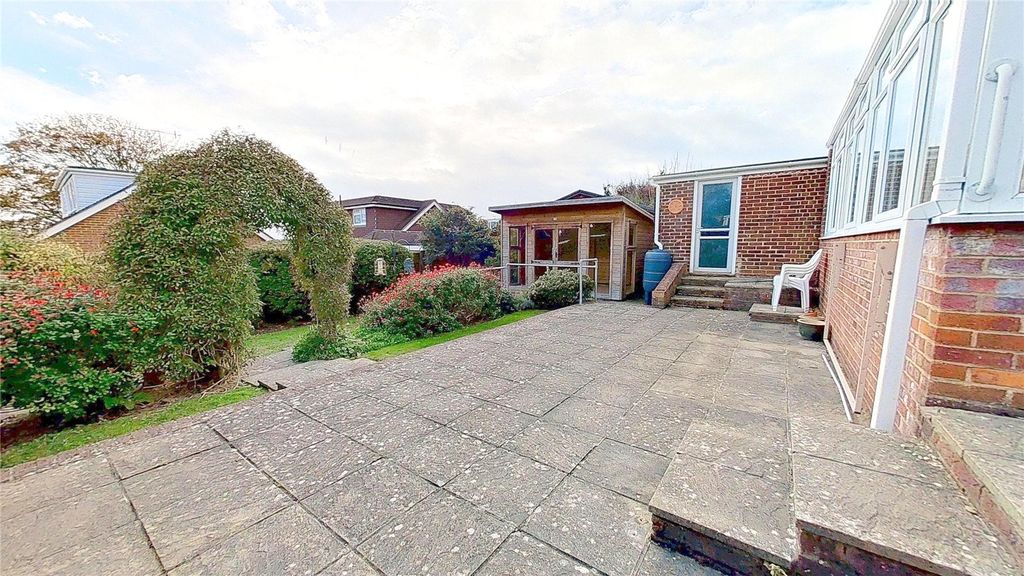 Property photo 3 of 12 Picture No. 02