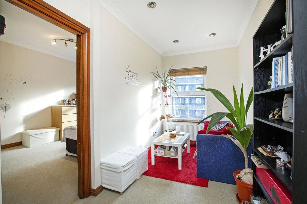 Property photo 3 of 8 Picture No. 05