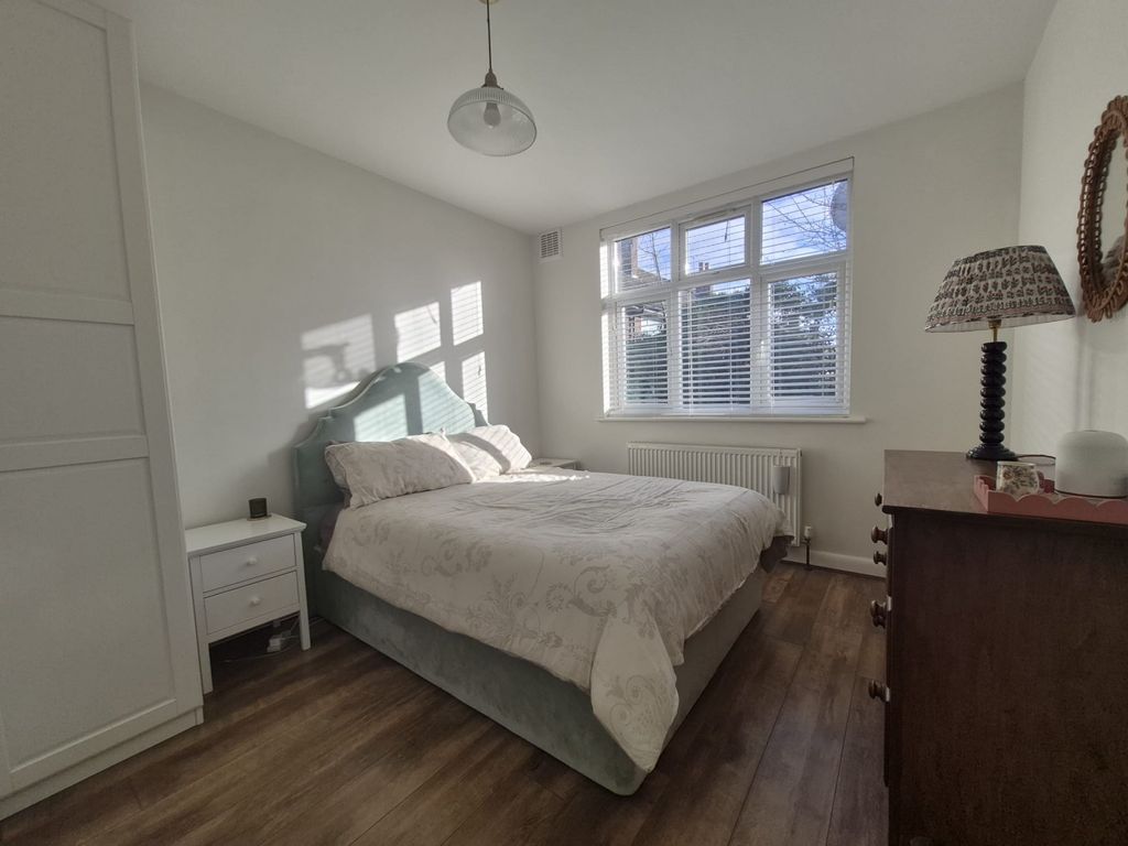 Property photo 3 of 10 Gallery