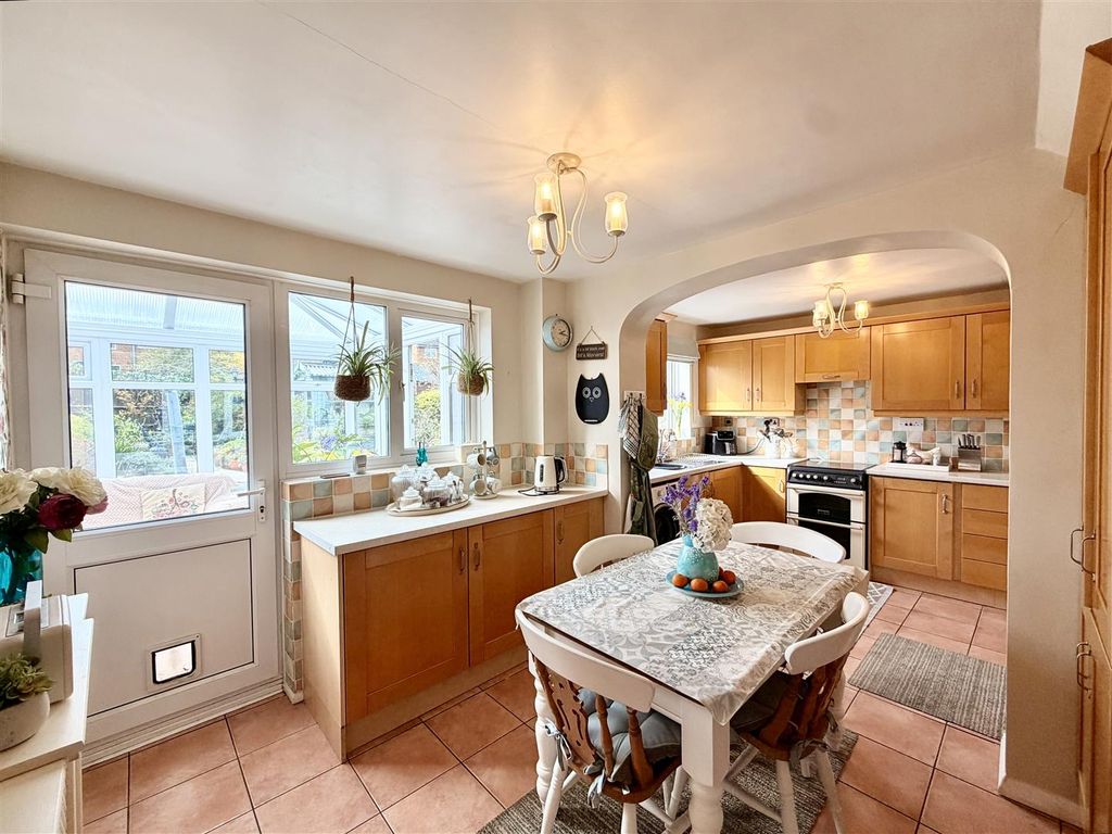 Property photo 2 of 29 2