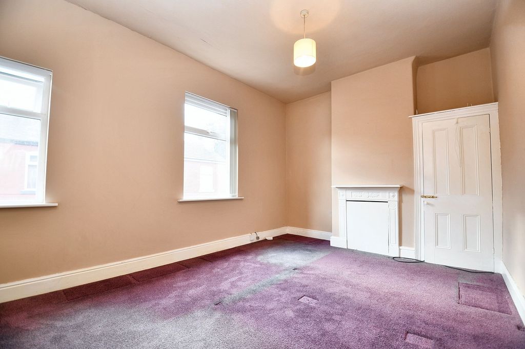 Property photo 3 of 9