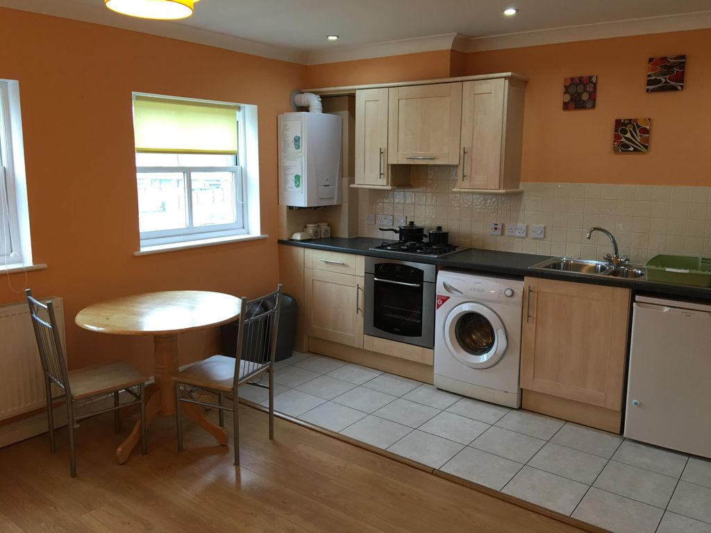 Property photo 1 of 4 Kitchen
