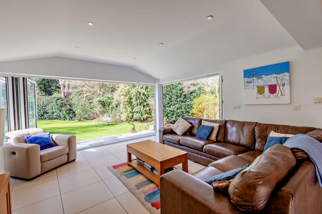 Property photo 3 of 19 Drawing Room