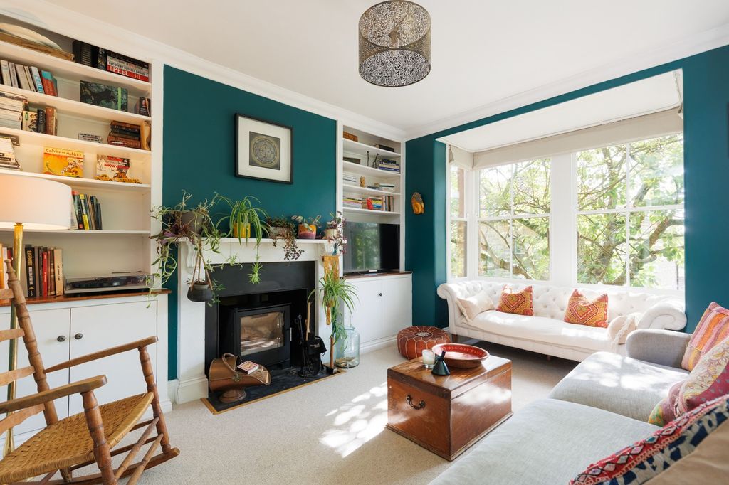 Property photo 3 of 23 4709675