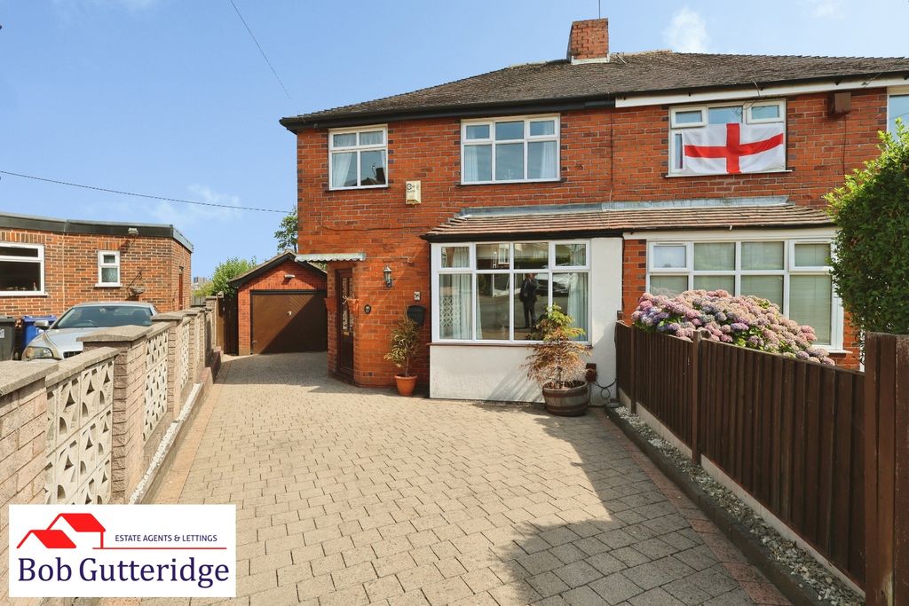 Property photo 1 of 28 Pbox-Img.Jpg