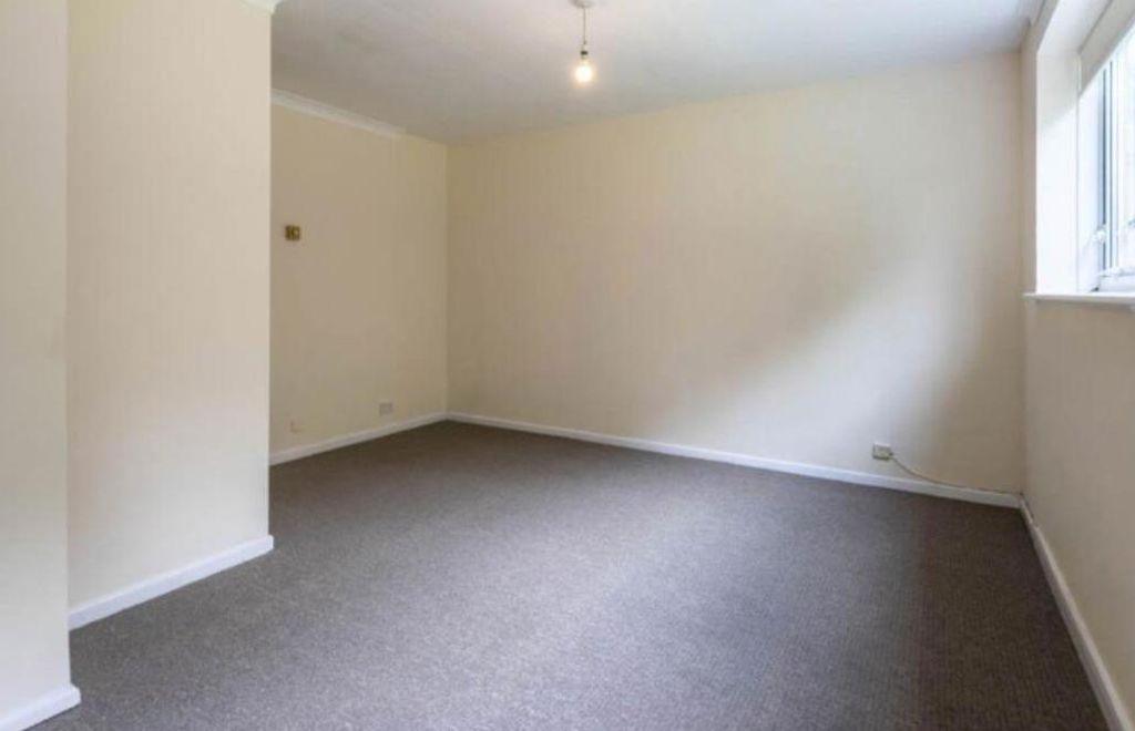 Property photo 3 of 10 Image