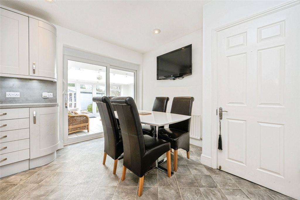 Additional image 9 of 3 bed bungalow for salePoplar Close, Leighton Buzzard, Bedfordshire LU7