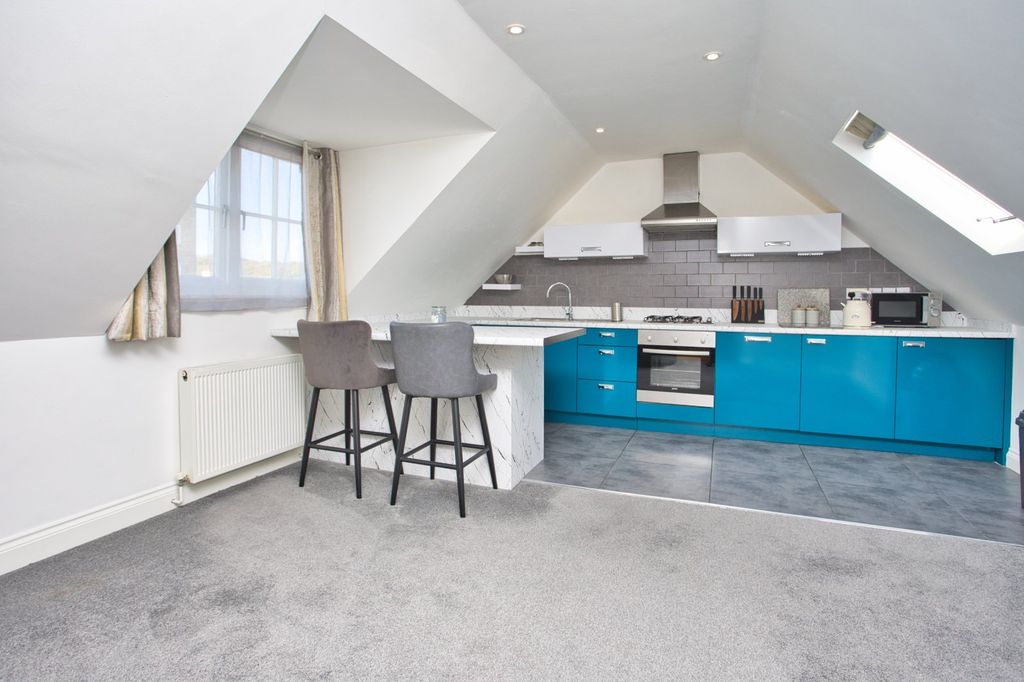 Property photo 2 of 9 Picture 2