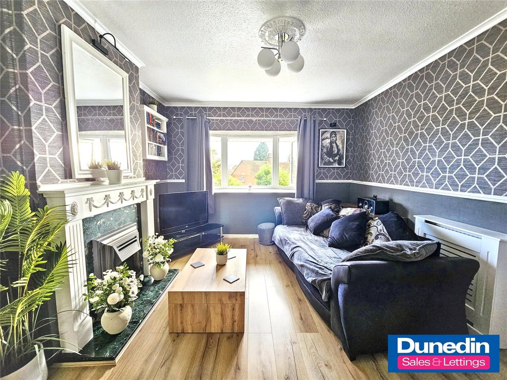 Property photo 2 of 18 Picture No. 01