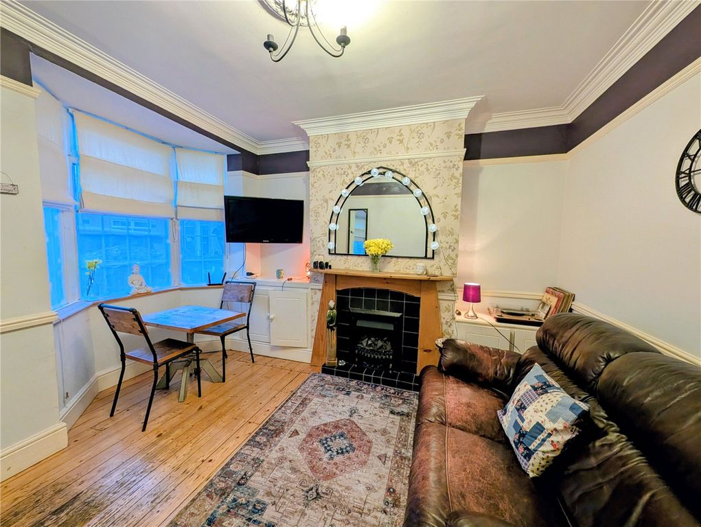 Property photo 2 of 15 Picture No. 11