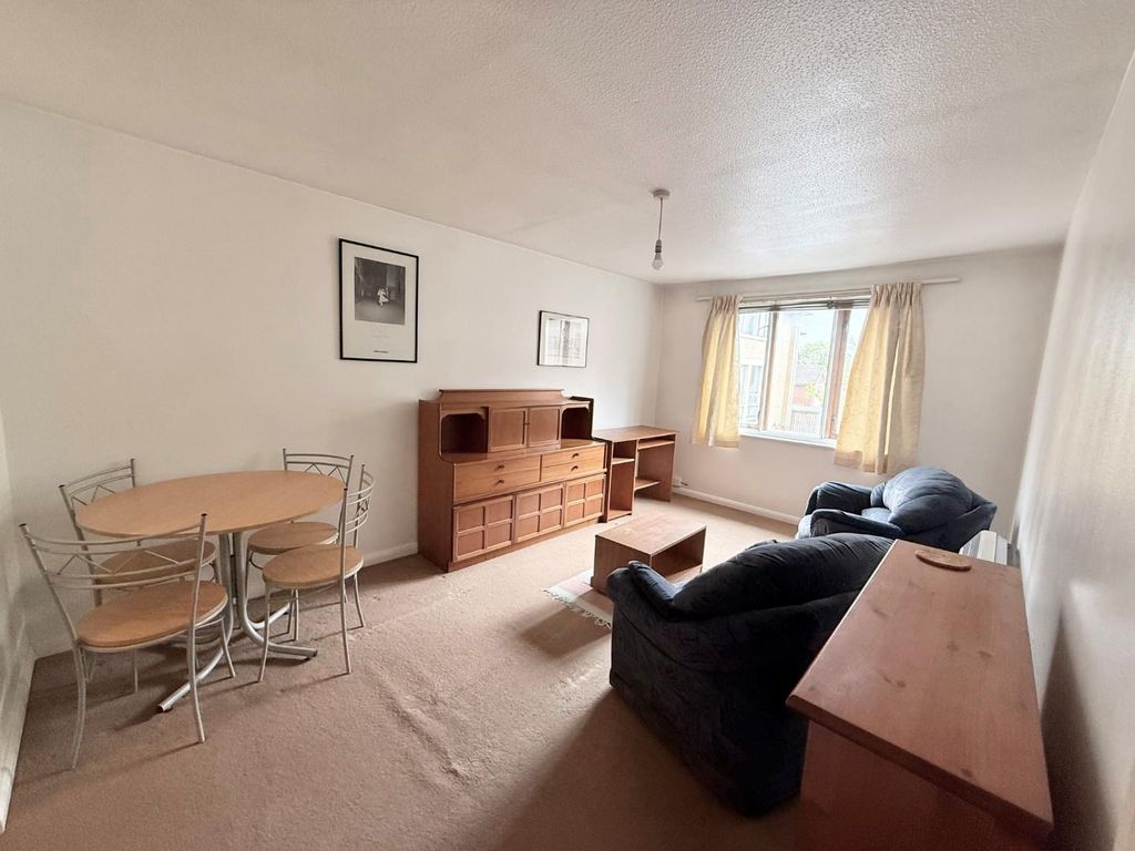 Property photo 2 of 6 3.Jpg