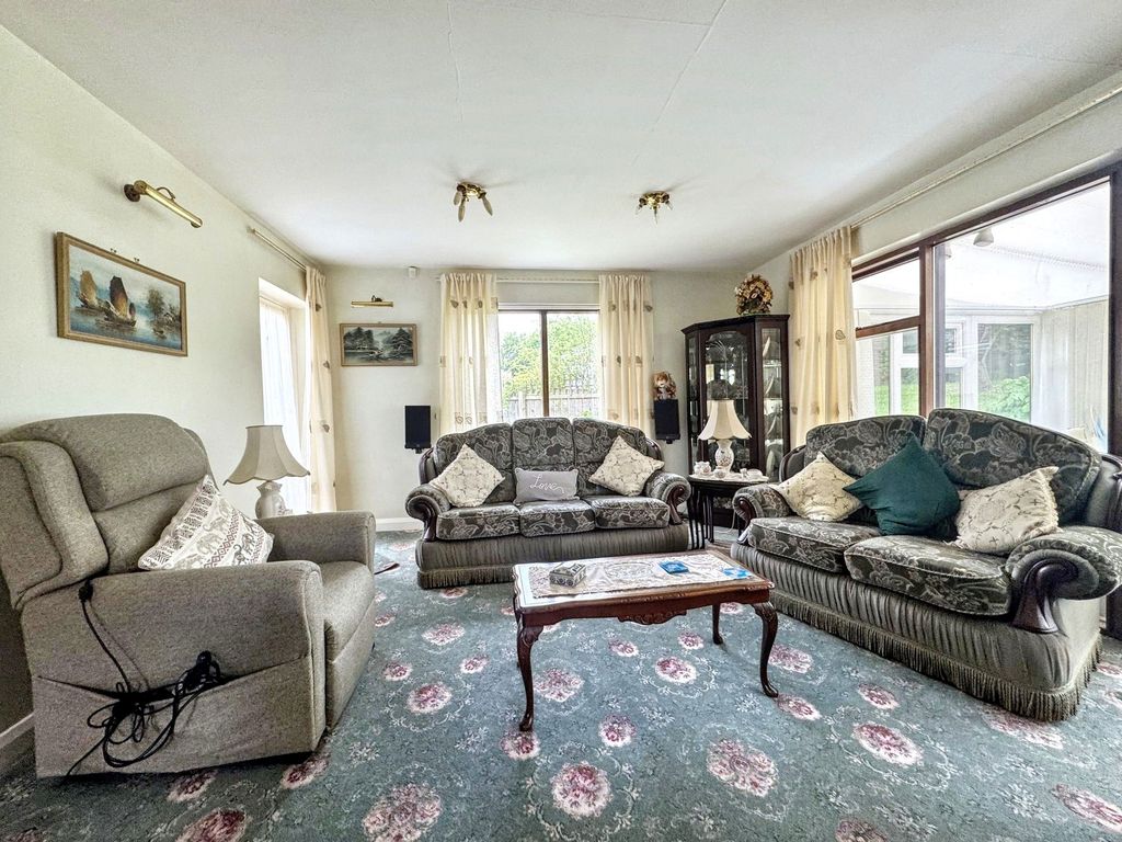 Property photo 2 of 33