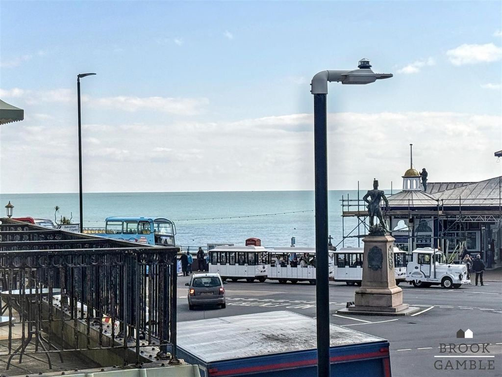 Property photo 2 of 15 01323 438506