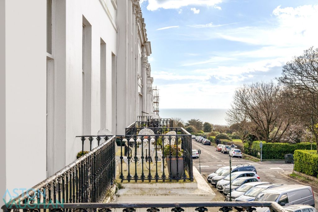 Property photo 3 of 30 5045153