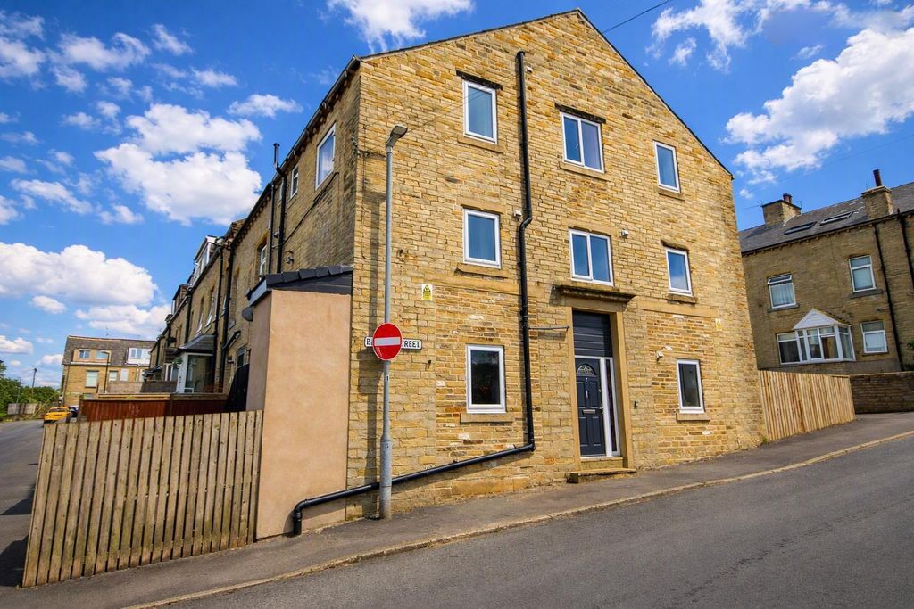 Property photo 1 of 8 Batley Street1.Png