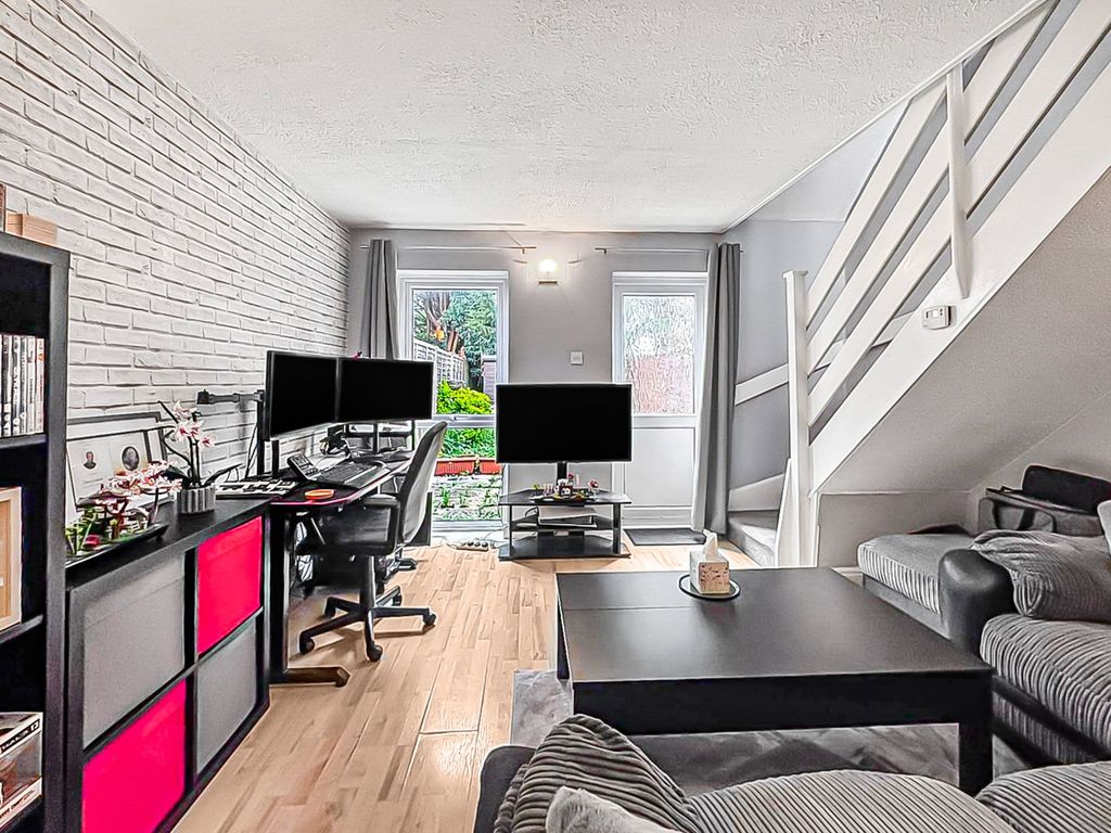 Property photo 3 of 8