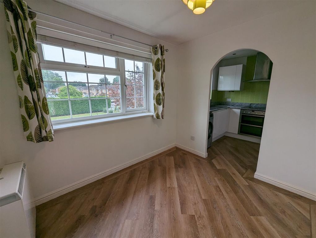 Property photo 3 of 7 Dining Room