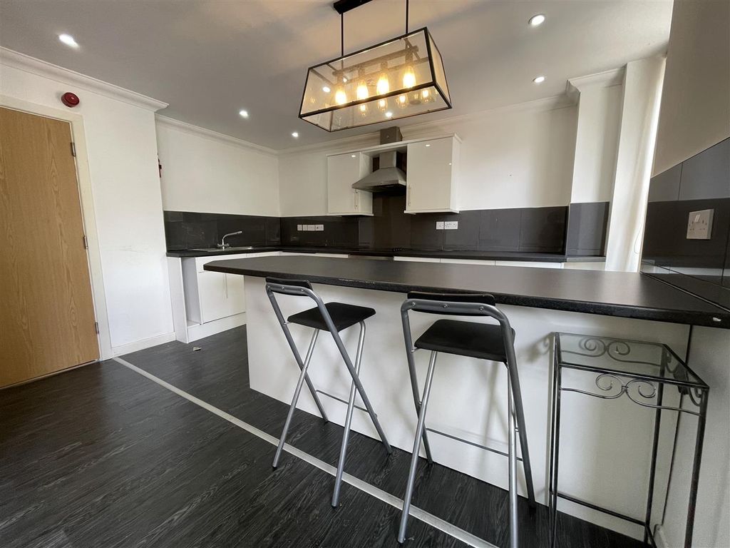 Property photo 2 of 6 Img_5061.Jpg