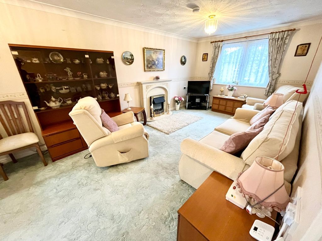 Property photo 2 of 11