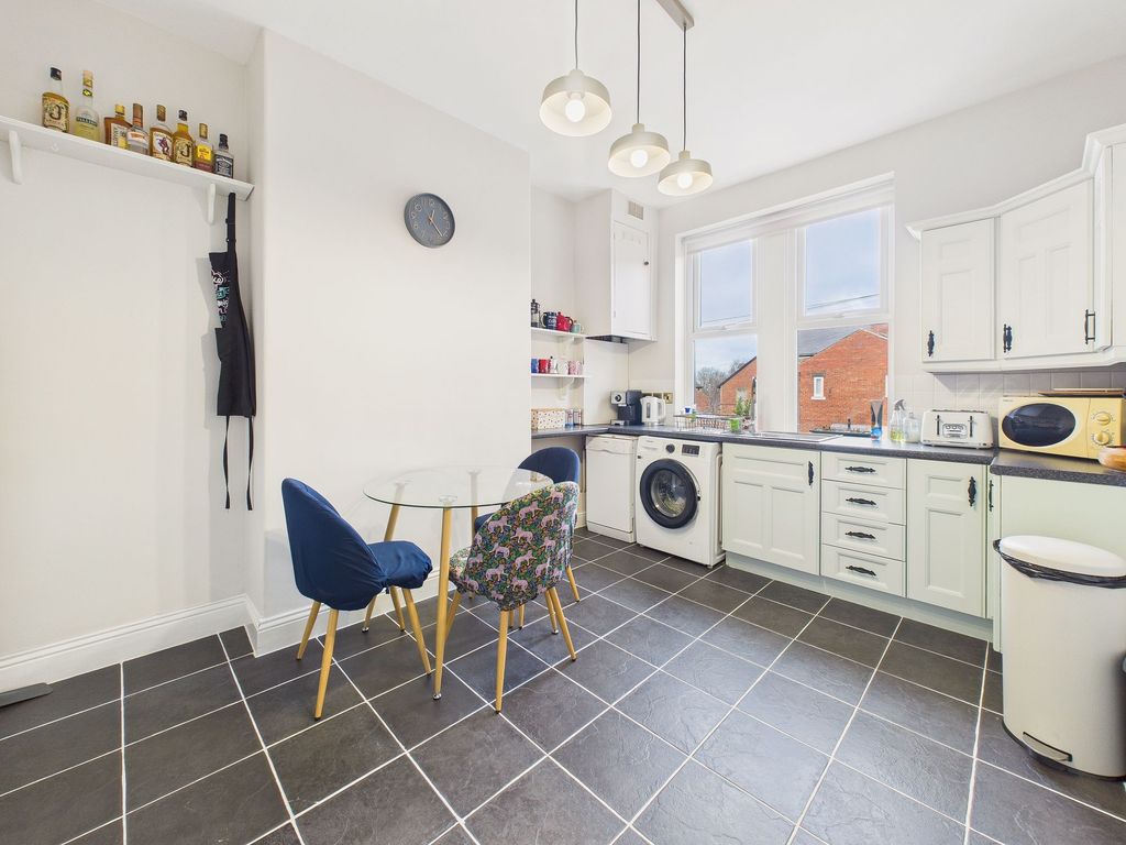 Property photo 3 of 12 Kitchen