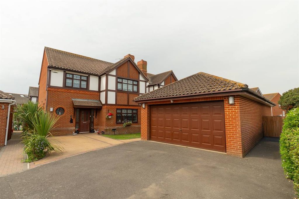 Property photo 1 of 36