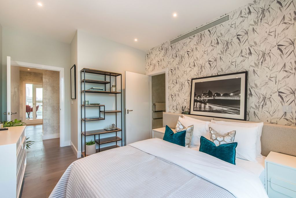 Property photo 3 of 23