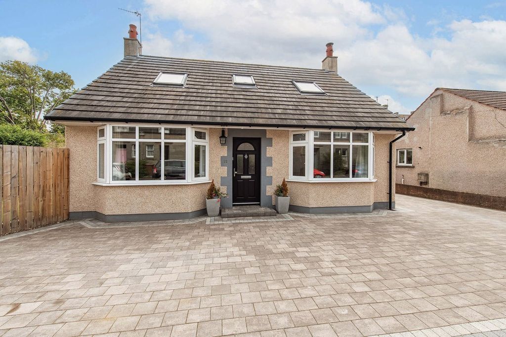 Property photo 1 of 25