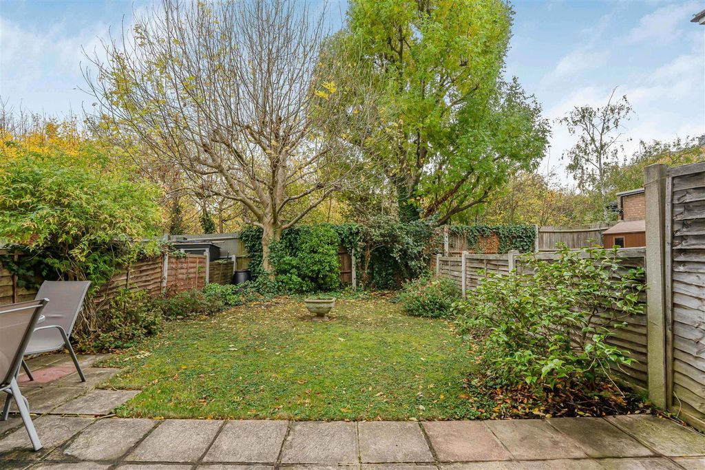 Property photo 2 of 19 60_66366.Jpg