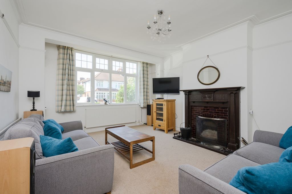 Property photo 2 of 14 Picture No. 04