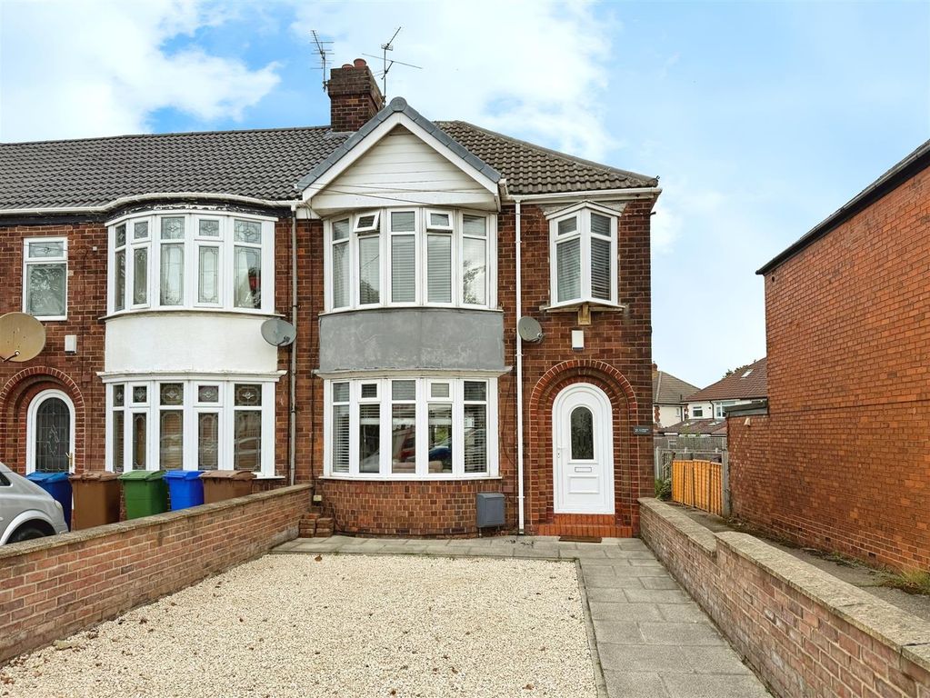 Property photo 1 of 12 Externally