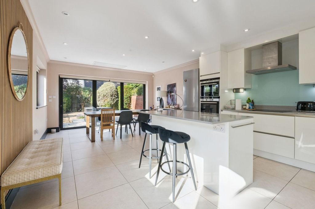 Property photo 2 of 15 Kitchen