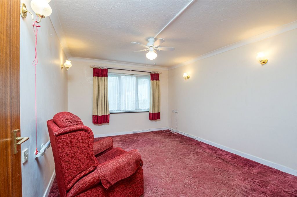 Property photo 3 of 13 Picture No. 01