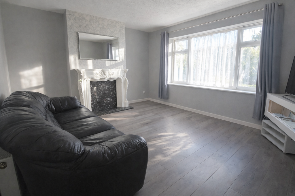 Property photo 2 of 11 Reception 2