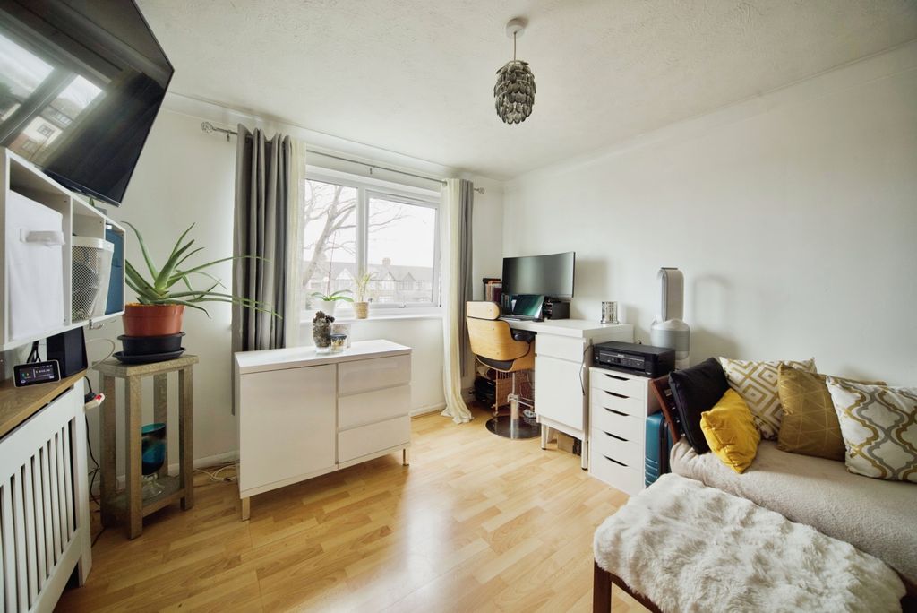 Property photo 3 of 13 Photo