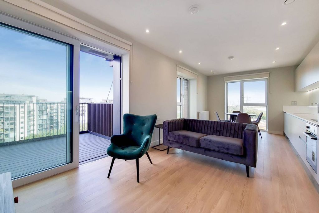 Property photo 2 of 19