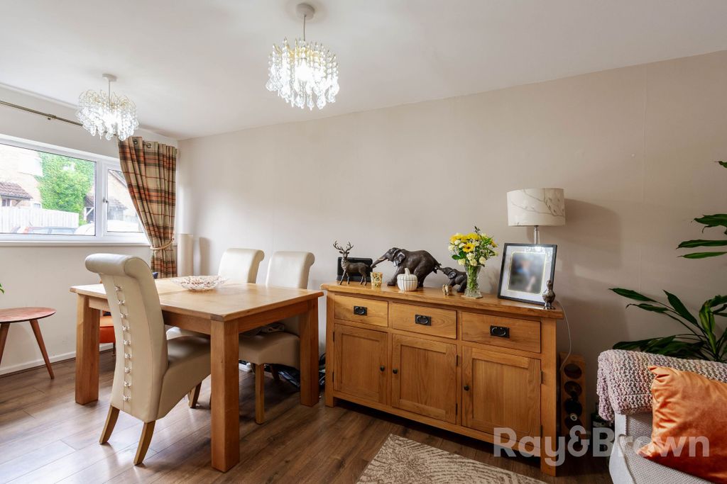 Property photo 3 of 48