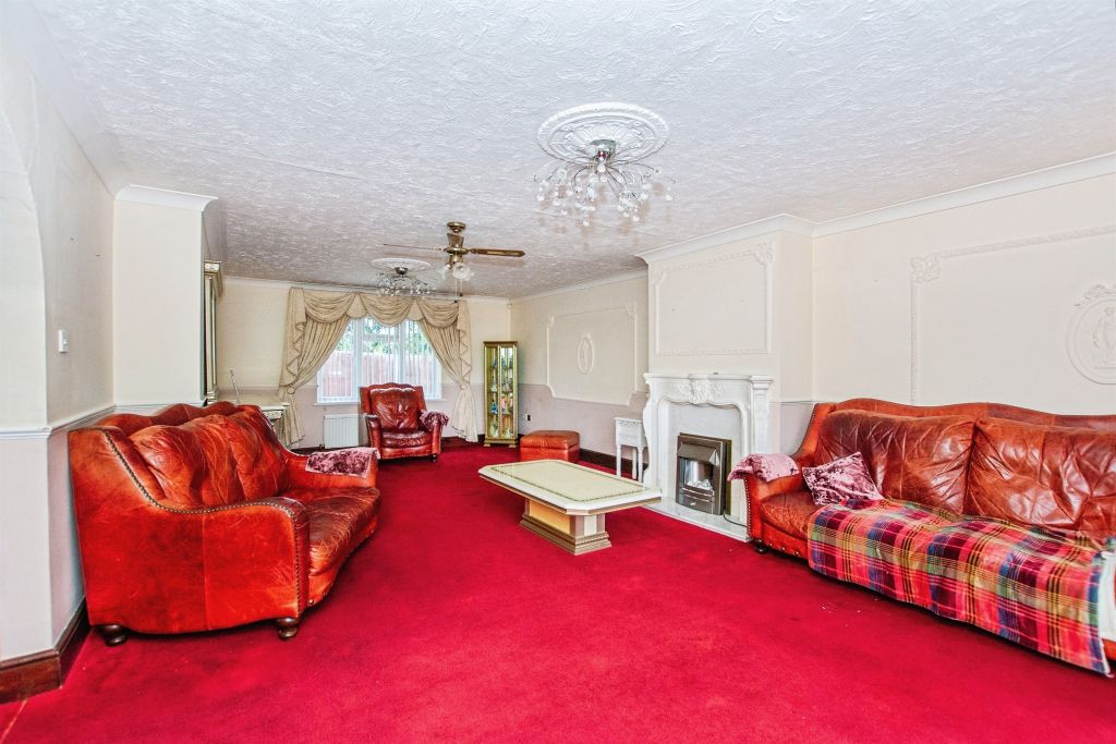 Property photo 3 of 19