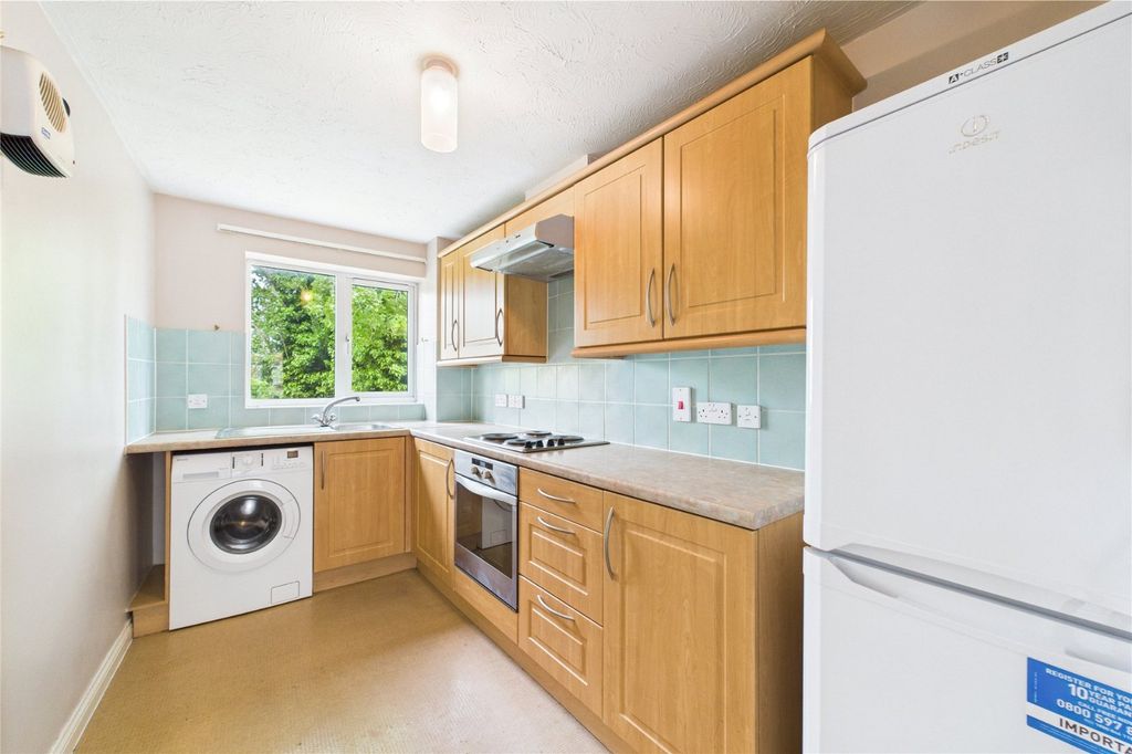 Property photo 2 of 7 Picture No. 36