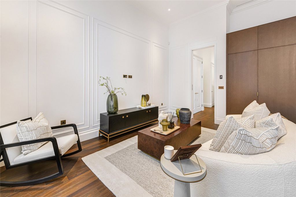 Property photo 3 of 13 Picture 3