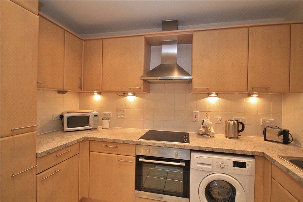 Property photo 3 of 8 Kitchen