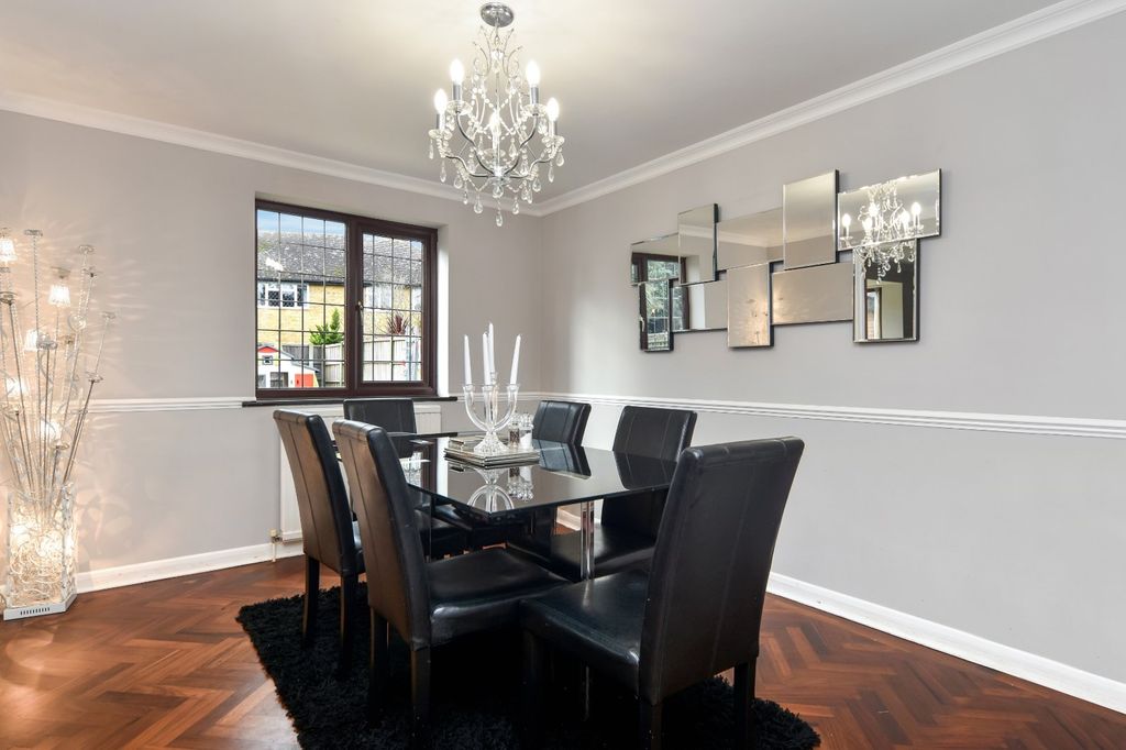 Property photo 2 of 37 Picture No. 43