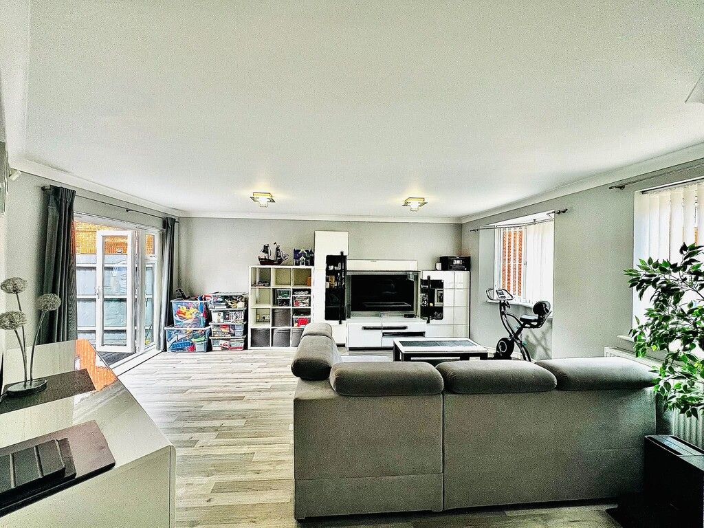 Property photo 3 of 16 Lounge/Dining Room