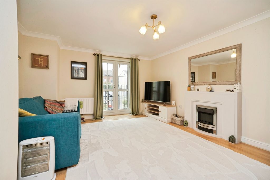 Property photo 3 of 16