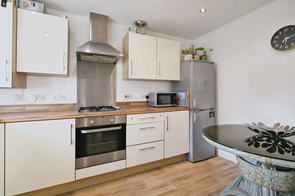 Property photo 3 of 16 Pbox-Img.Jpg