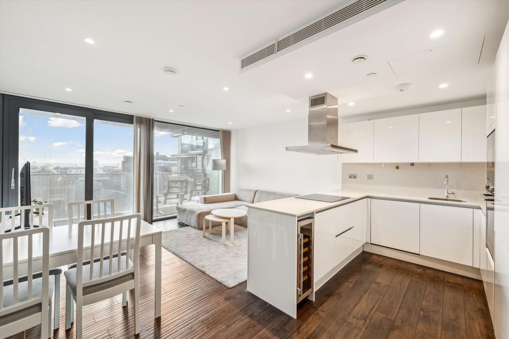 Property photo 1 of 16 Image