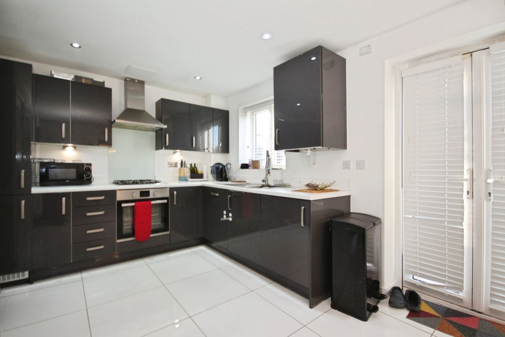 Property photo 2 of 14 Pbox-Img.Jpg