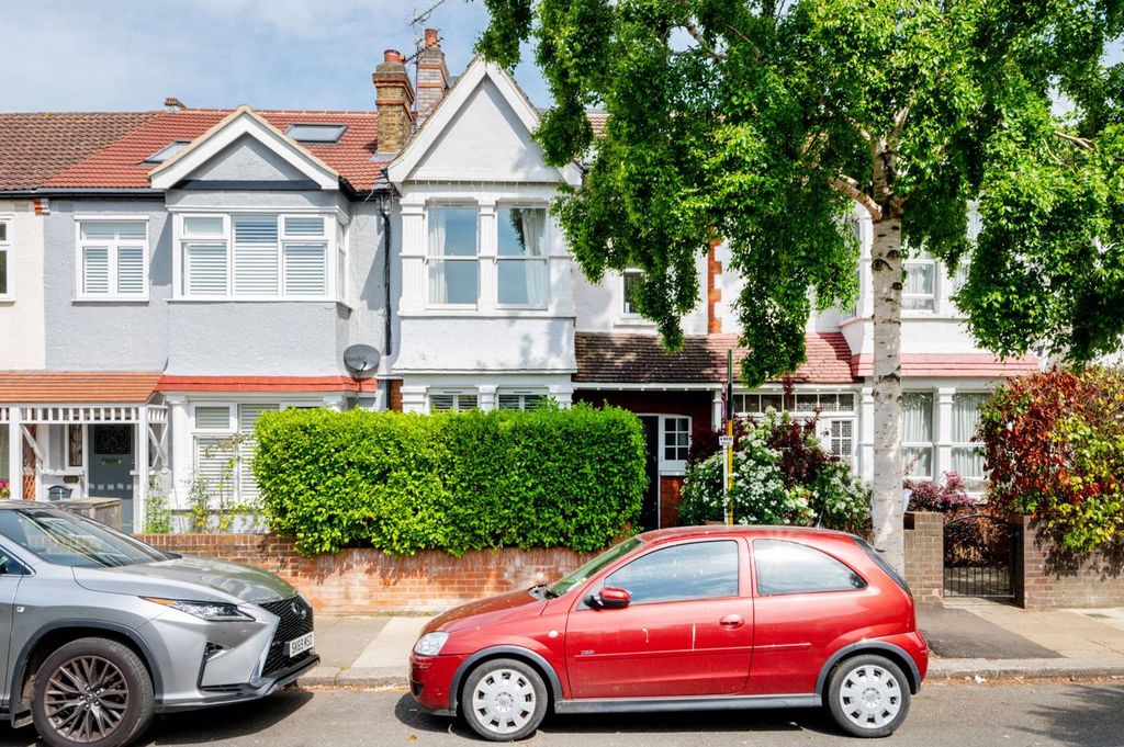 Property photo 1 of 18